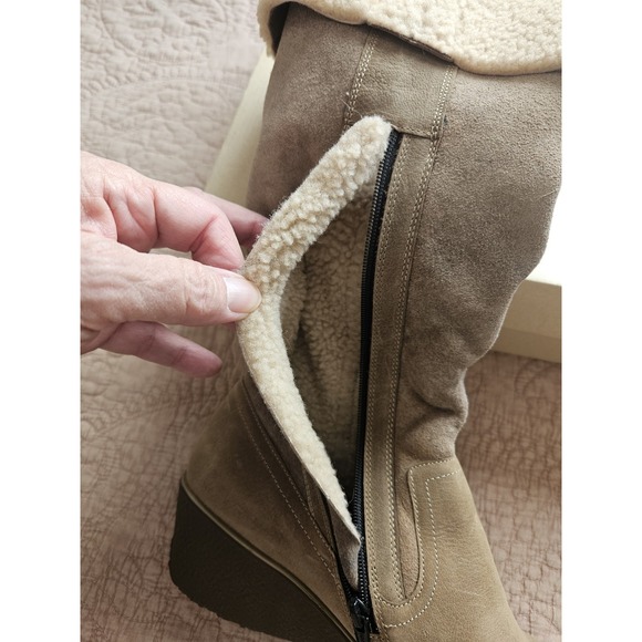 NWB ECCO Women's Shiver Wedge Boots, High Cut Zip, Navajo Brown, Sz. 9-9.5 - Picture 7 of 13